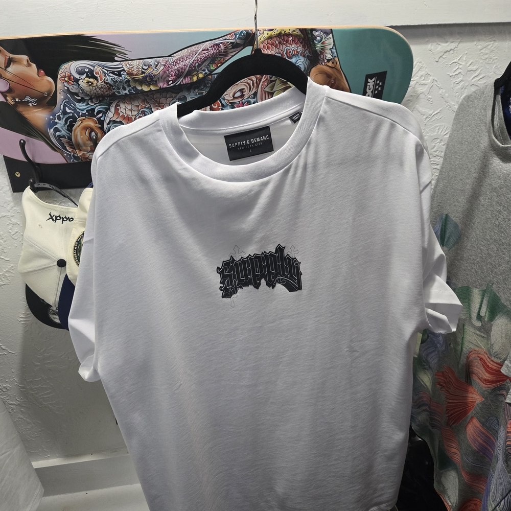 SUPPLY&DEMAND CROSS TEE